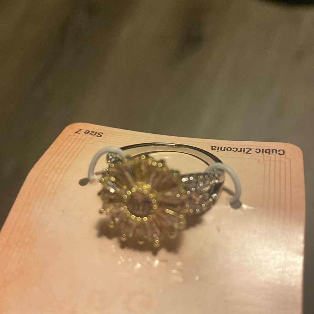 Cubic zirconia ring